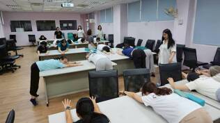 20251008適性輔導知能系列研習計畫X送缽療愈與瑜珈科學的整合與運用:LINE_ALBUM_1008上午場頌撥研習_251008_2